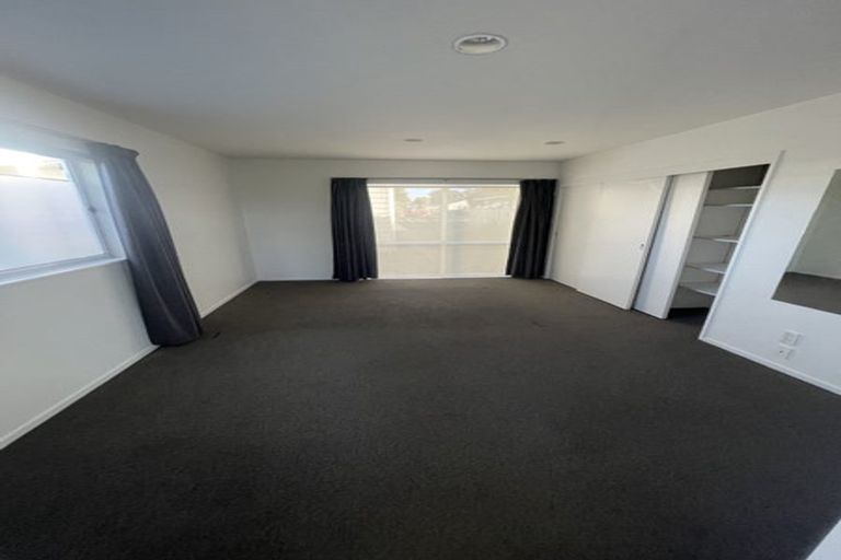 Photo of property in 51 Queen Mary Avenue, New Lynn, Auckland, 0600