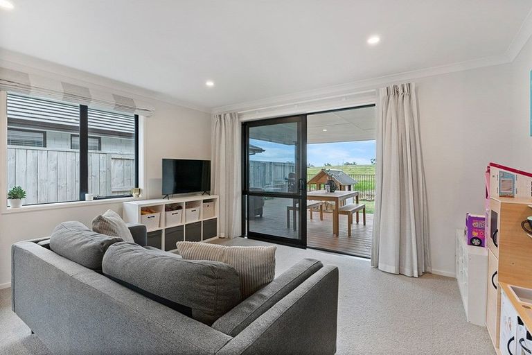 Photo of property in 59 Harding Drive, Papamoa Beach, Papamoa, 3118