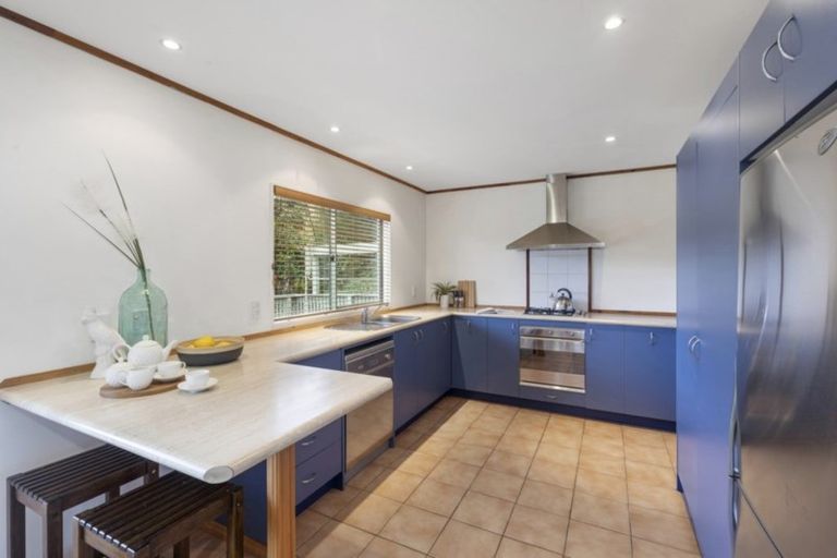 Photo of property in 16 Haast Close, Kelson, Lower Hutt, 5010