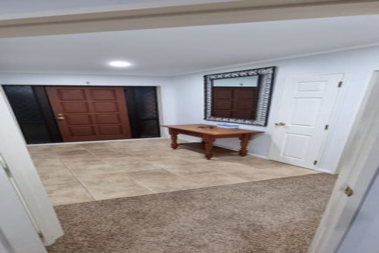 Photo of property in 11 Kotuku Drive, Paraparaumu Beach, Paraparaumu, 5032