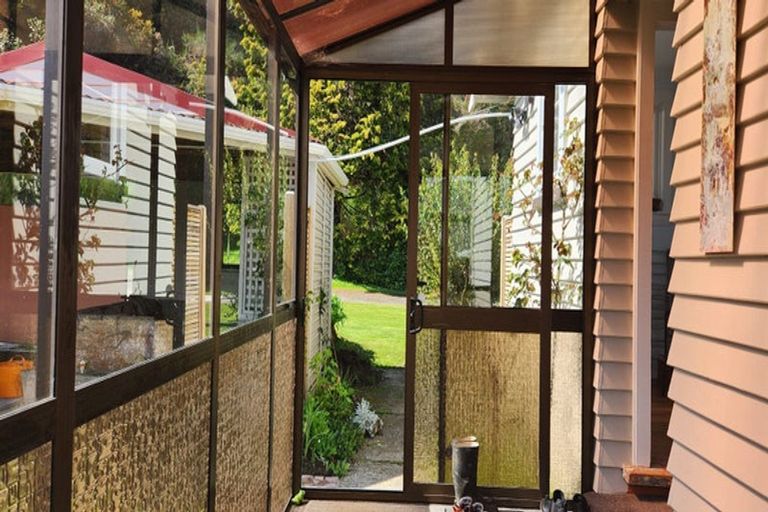 Photo of property in 4 Broadway, Reefton, 7830