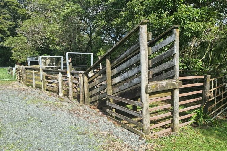 Photo of property in 4 Kara Road, Maungatapere, Whangarei, 0179