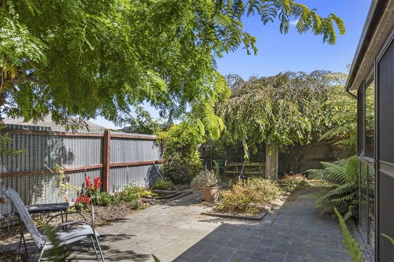 Photo of property in 2/23 Belfast Road, Belfast, Christchurch, 8051