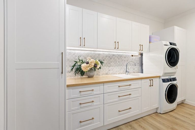 Photo of property in 37 Schooner Drive, Whitby, Porirua, 5024