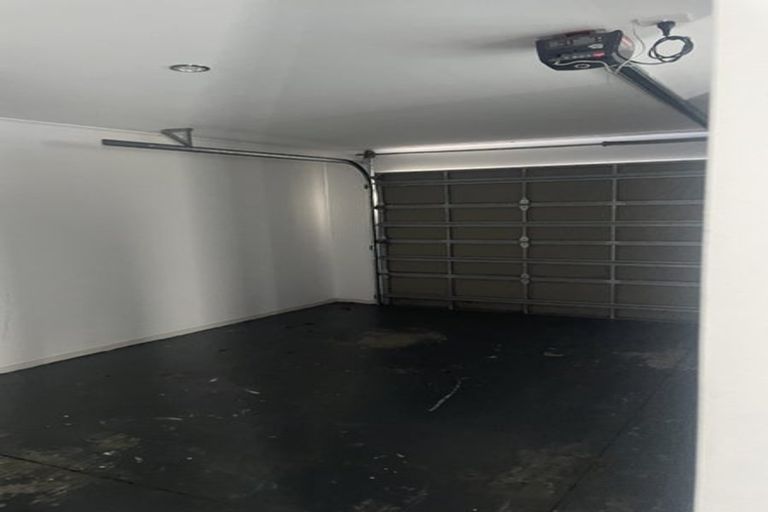 Photo of property in 48 Tauhinu Road, Greenhithe, Auckland, 0632