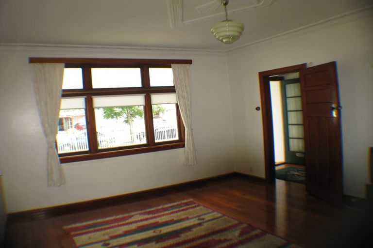 Photo of property in 25 Martin Street, Palmerston North, 4414