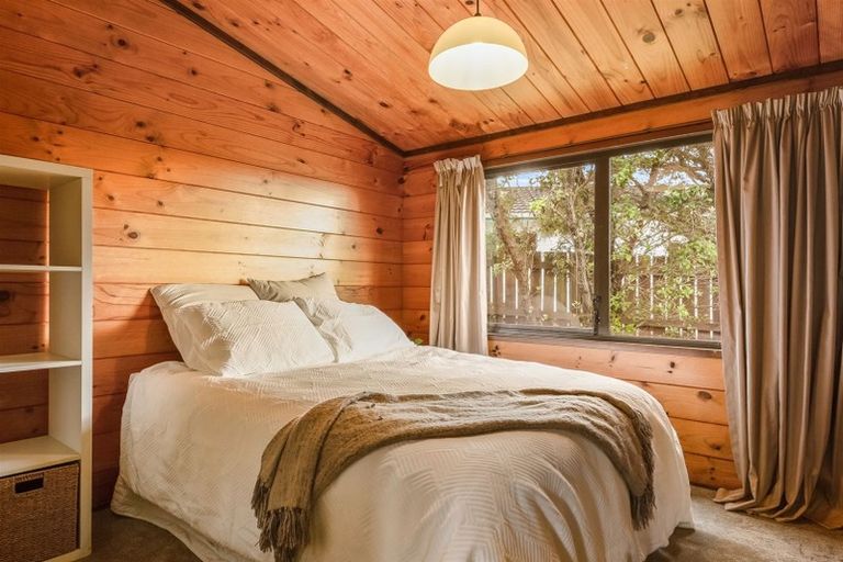 Photo of property in 33 Bodmin Terrace, Camborne, Porirua, 5026