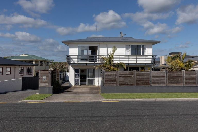 Photo of property in 22 Karewa Parade, Papamoa Beach, Papamoa, 3118