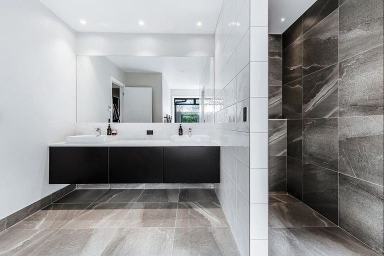 Photo of property in 10 Brighton Grove, Newstead, Hamilton, 3286