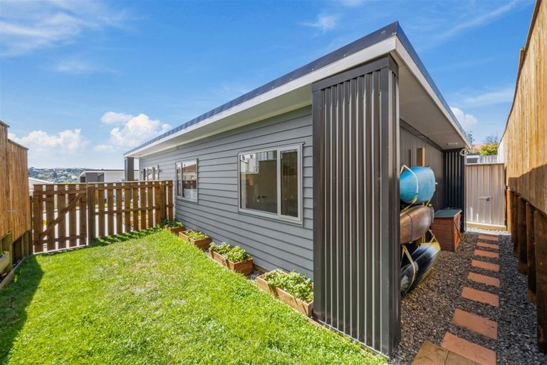 Photo of property in 17a Tuki Street, Titahi Bay, Porirua, 5022