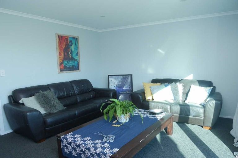Photo of property in 156 Field Way, Waikanae Beach, Waikanae, 5036