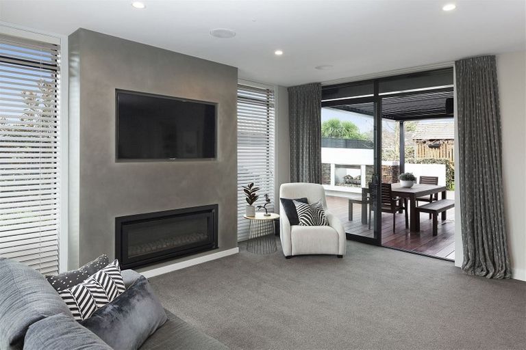 Photo of property in 28 Devonport Lane, St Albans, Christchurch, 8014