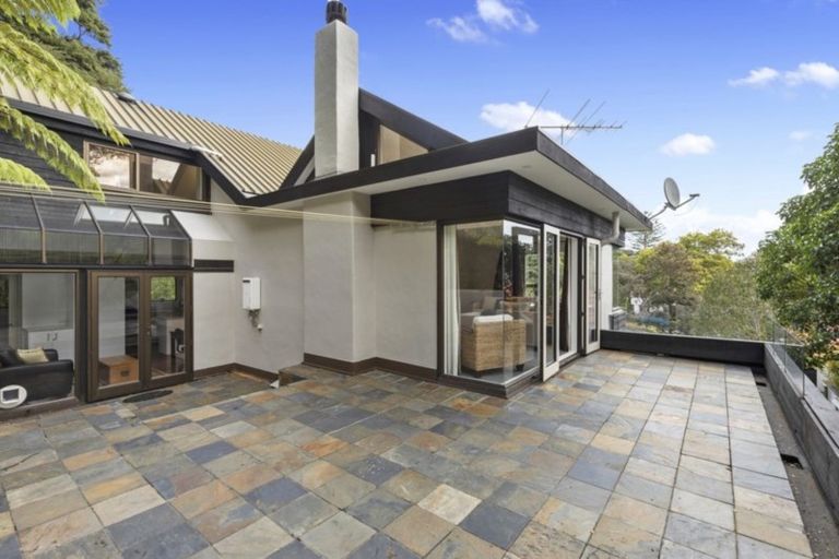 Photo of property in 3 Walter Road, Lowry Bay, Lower Hutt, 5013