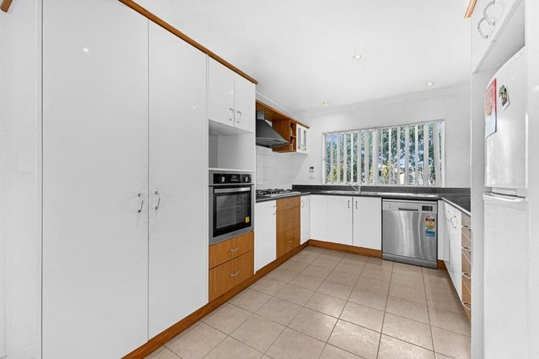 Photo of property in 1 Monash Place, Flat Bush, Auckland, 2016
