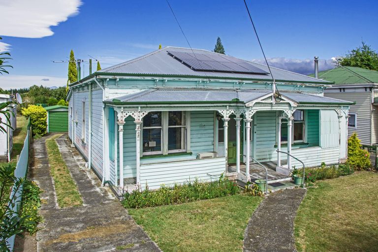Photo of property in 104 Bannister Street, Masterton, 5810