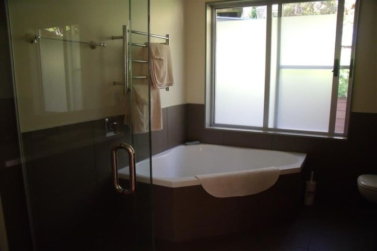 Photo of property in 98a Normandale Road, Normandale, Lower Hutt, 5010