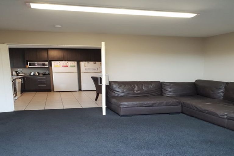 Photo of property in 52b Division Street, Riccarton, Christchurch, 8041