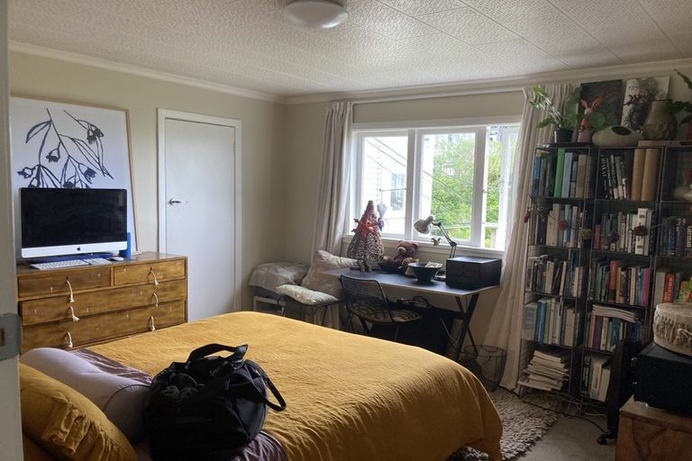 Photo of property in 75a Todman Street, Brooklyn, Wellington, 6021