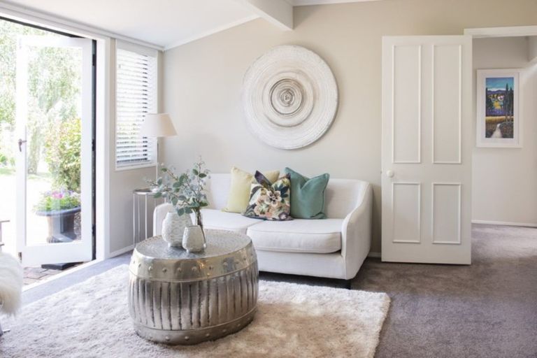 Photo of property in 9 Colleen Court, Cockle Bay, Auckland, 2014