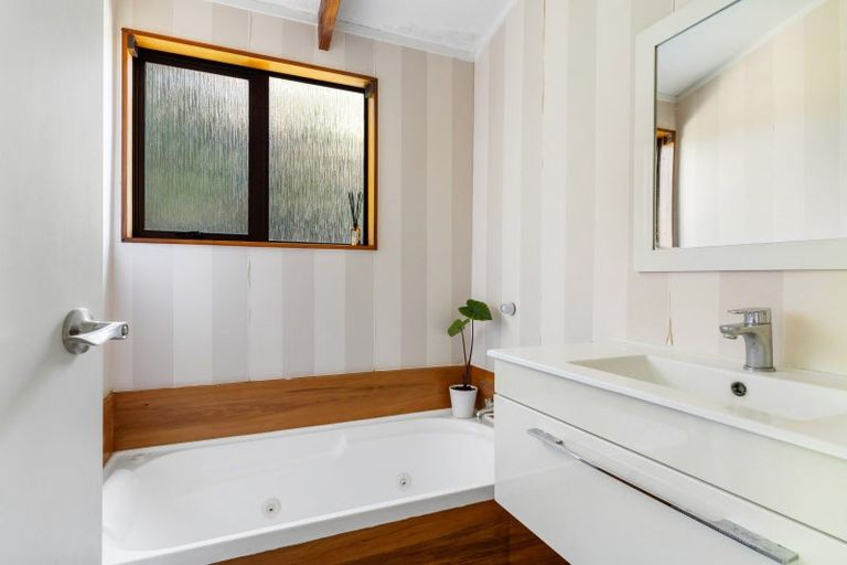 Photo of property in 338 Onemana Drive, Onemana, Whangamata, 3691