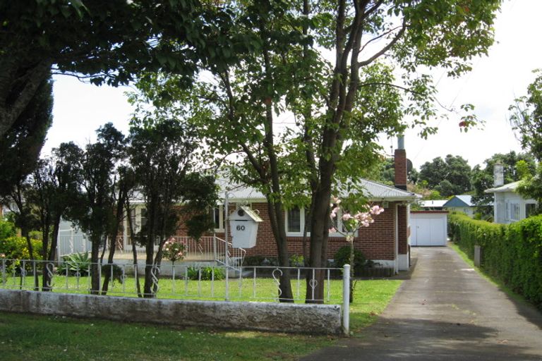 Photo of property in 15 Crawford Avenue, Mangere Bridge, Auckland, 2022