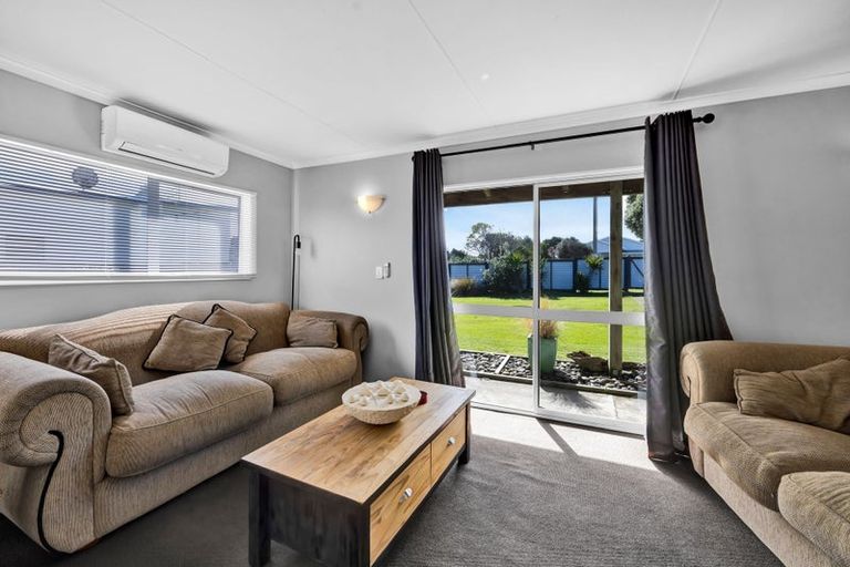 Photo of property in 25 Hira Street, Ohawe, Hawera, 4671