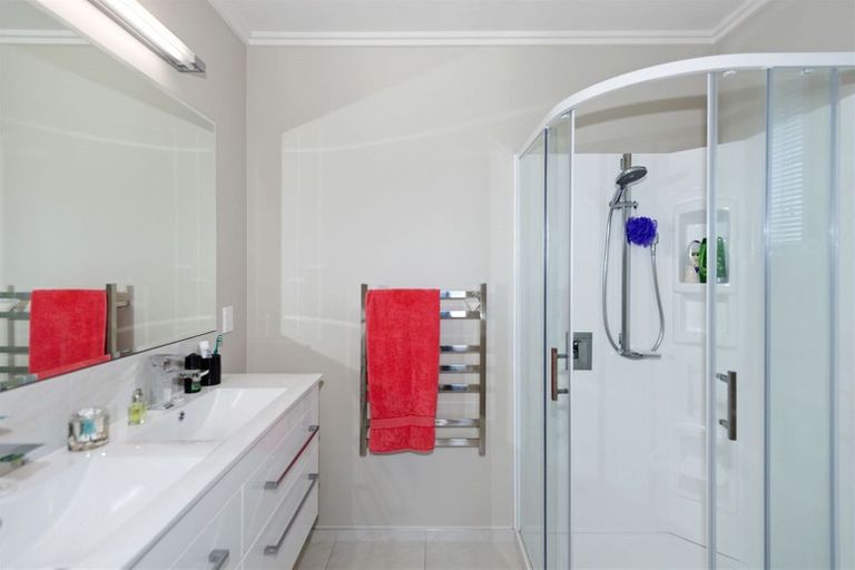 Photo of property in 33 Euphrasie Drive, Aidanfield, Christchurch, 8025