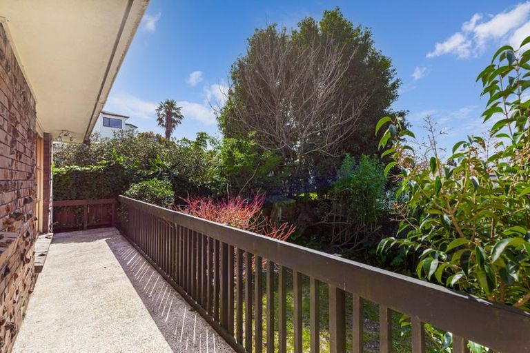 Photo of property in 2/4173a Great North Road, Glen Eden, Auckland, 0602