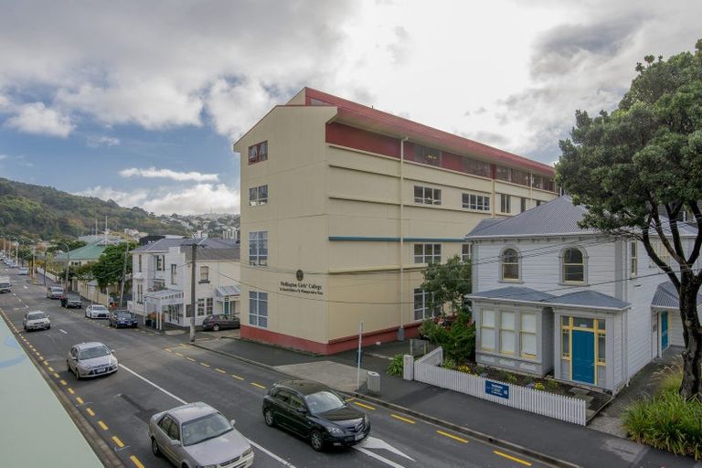 Photo of property in 32 Pipitea Street, Thorndon, Wellington, 6011