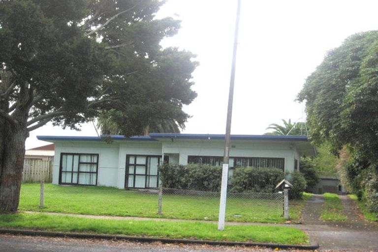 Photo of property in 13 Gibbs Road, Manurewa, Auckland, 2102