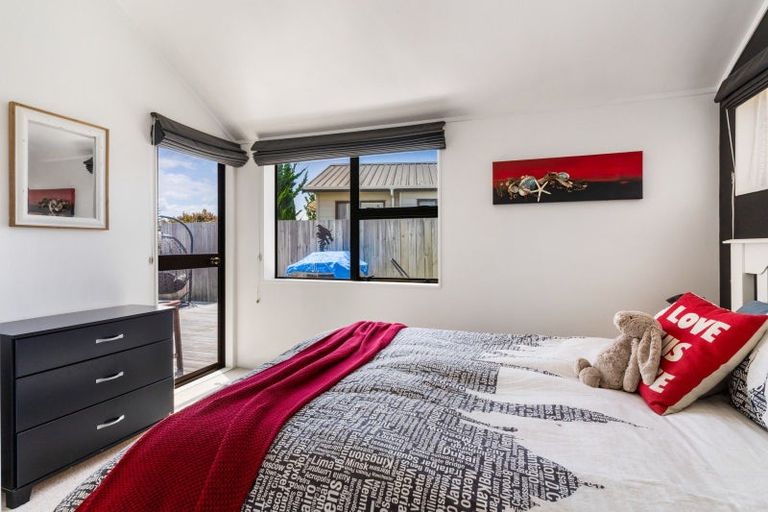 Photo of property in 105 Everitt Crescent, Whangamata, 3620