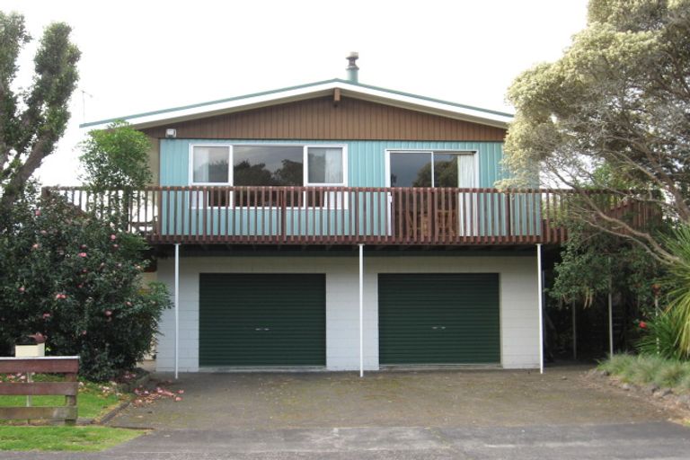 Photo of property in 226 Patuwai Drive, Whangamata, 3620