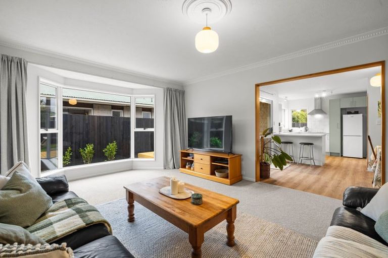 Photo of property in 8a Janet Street, Upper Riccarton, Christchurch, 8041