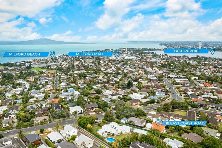 Photo of property in 2/118 East Coast Road, Forrest Hill, Auckland, 0620