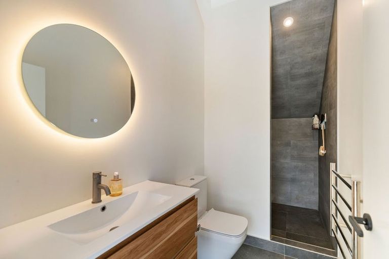 Photo of property in 5 Curvey Court, Jacks Point, 9371