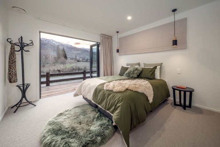 Photo of property in 1 Kamana Rise, Wanaka, 9382