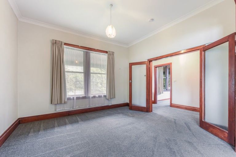 Photo of property in 24 Devon Street, Picton, 7220