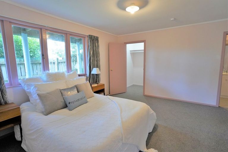 Photo of property in 30 Beach Road, Onerahi, Whangarei, 0110