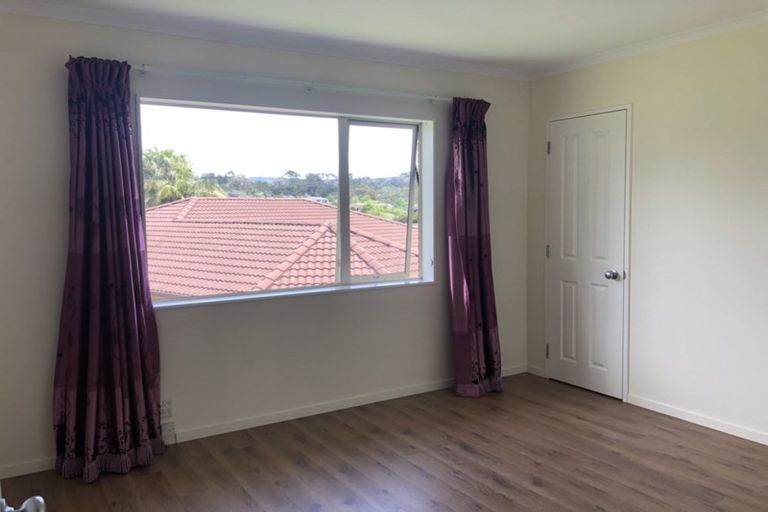 Photo of property in 24 Hercules Drive, Henderson, Auckland, 0612