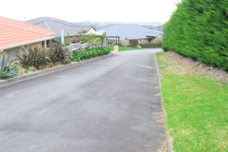 Photo of property in 170 Winara Avenue, Waikanae, 5036