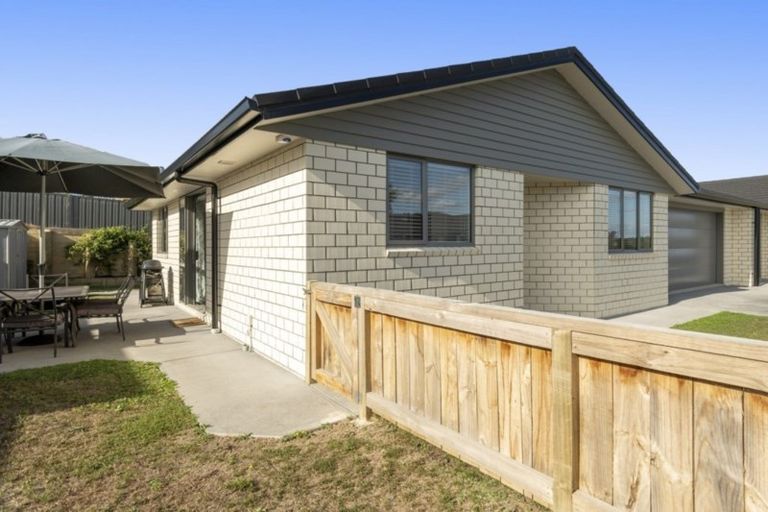 Photo of property in Waterview Estate, 86/4 Greystone Place, Omokoroa, 3114