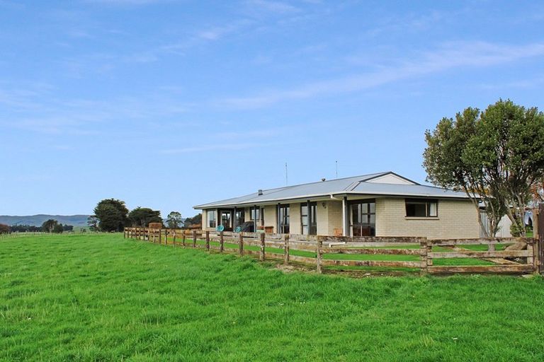 Photo of property in 156 Ross Road, Maharahara, Dannevirke, 4972