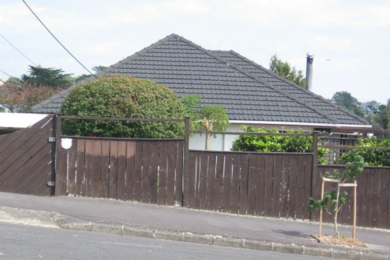 Photo of property in 3/38 Mahara Avenue, Birkenhead, Auckland, 0626