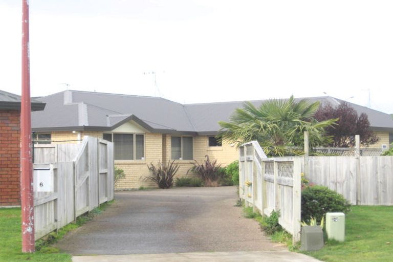Photo of property in 6 Mckenzie Place, Rototuna North, Hamilton, 3210