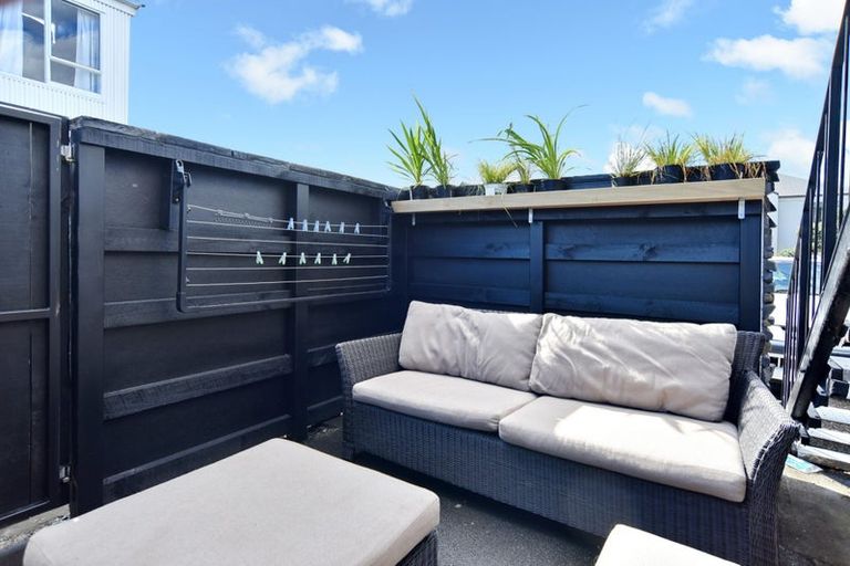 Photo of property in 2/27 Brockworth Place, Riccarton, Christchurch, 8011