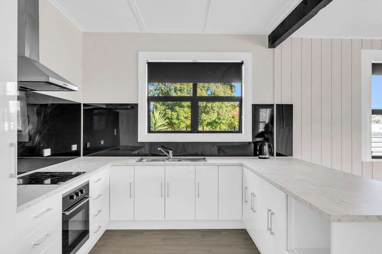 Photo of property in 5 Banks Street, Tolaga Bay, 4077