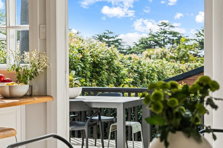 Photo of property in 35 Formby Avenue, Point Chevalier, Auckland, 1022
