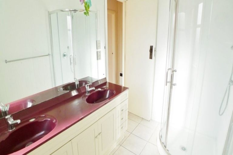 Photo of property in 103 Bolton Street, Blockhouse Bay, Auckland, 0600