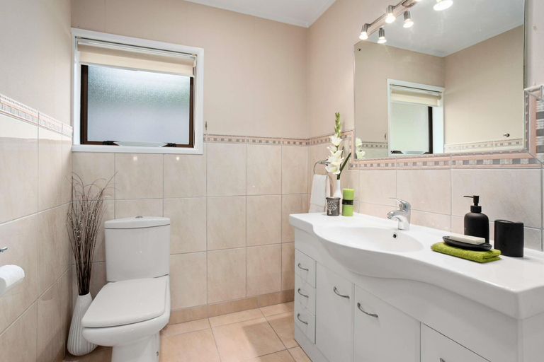 Photo of property in 90a Simmental Crescent, Somerville, Auckland, 2014