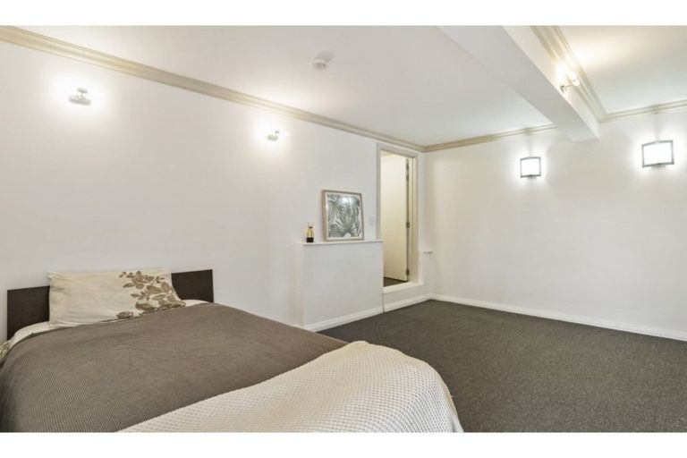 Photo of property in 70 Pemberton Avenue, Bayview, Auckland, 0629